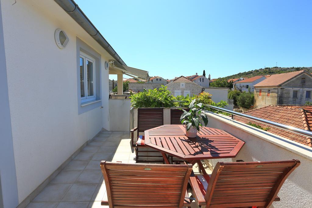 Apartment Pa Ve Murter Buitenkant foto